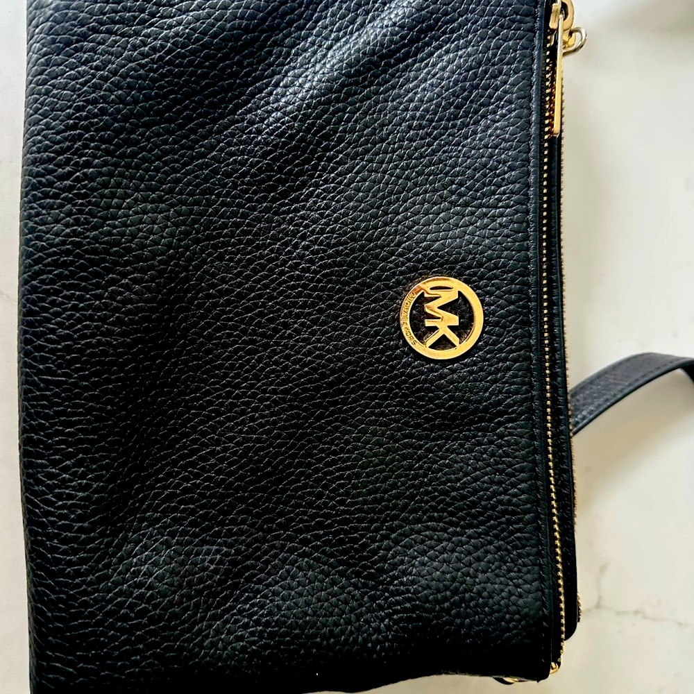 Michael Kors Black and Gold purse with Pebbled Leather